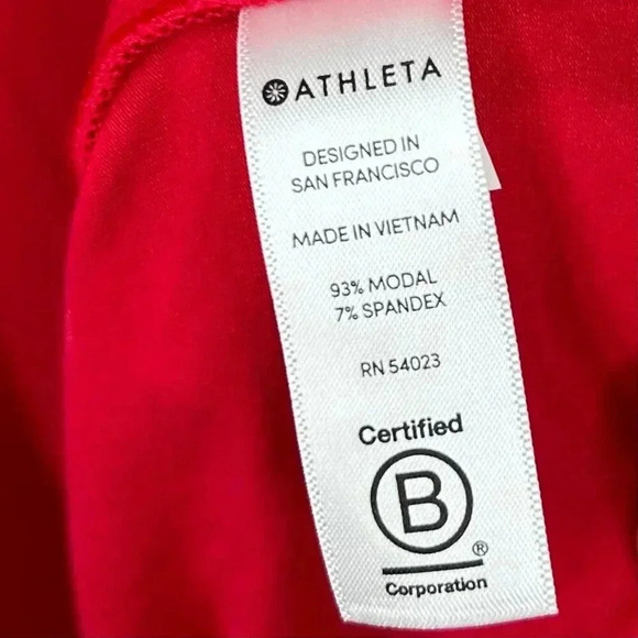 Athleta Size Medium Dress Red Soft Comfy Stretch Figure Flattering Athleisure - Picture 8 of 8